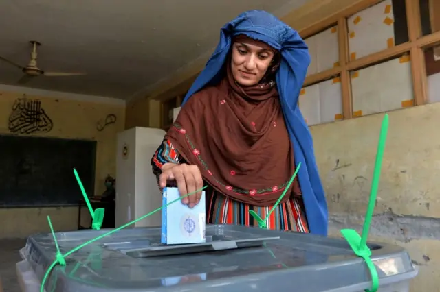 زنی در جلال آباد