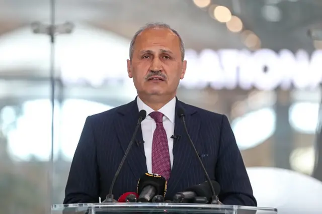 Ulaştırma ve Altyapı Bakanı Cahit Turhan