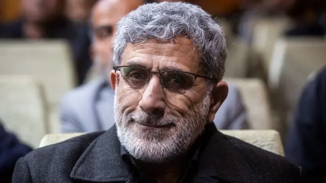 اسماعیل قاآنی فرمانده نیروی قدس سپاه در مراسم یادبود کشته شدگان هواپیمای سرنگون شده