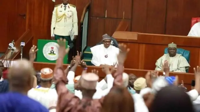 Buhari a majalisar dattawa