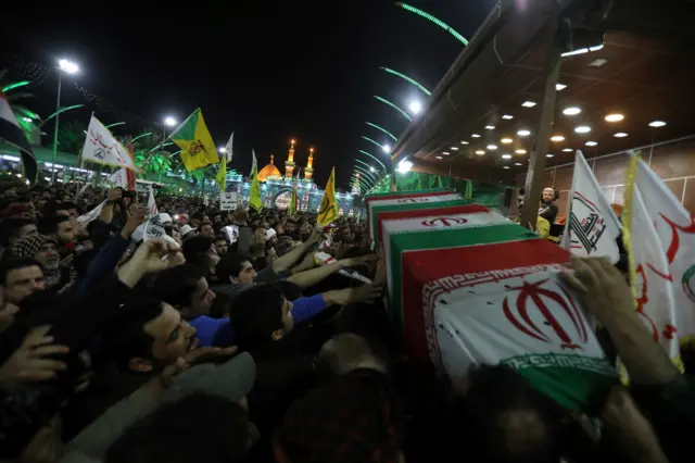 تشییع جنازه قاسم سلیمانی در کربلا