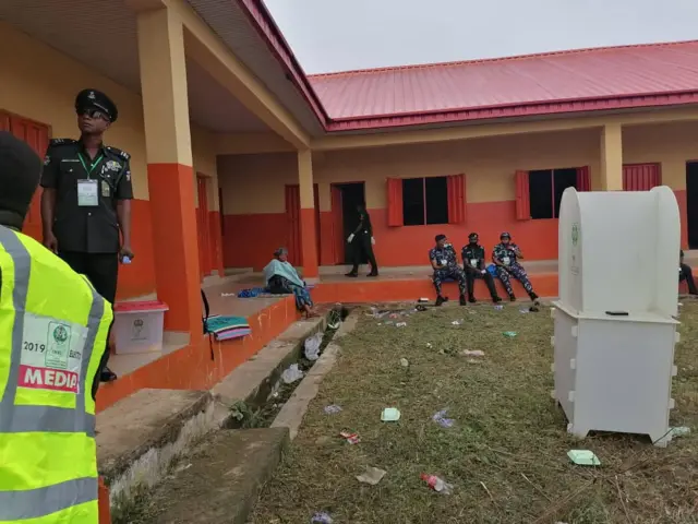 Polling unit