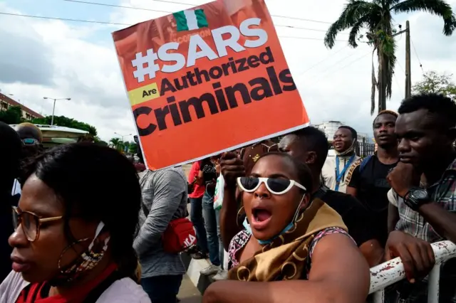 Nigerians dey protest