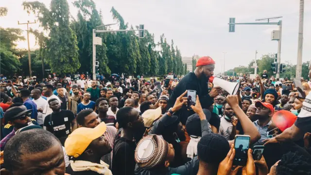 Disband: "Dissolved SARS" Nigeria protest against police brutality dey continue on Monday