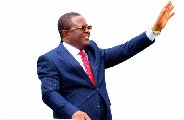 Gọvanọ David Umahi