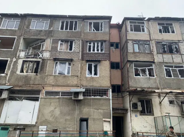 Разрушенные дома в Степанакерте