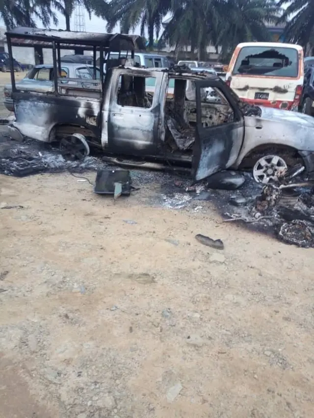 Cars wey dem burn