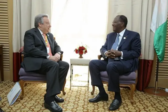 Antonio Guterres en compagnie d'Alassane Ouattara, le président ivoirien qui brigue un 3ème mandat