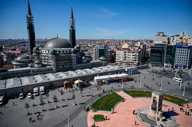 Taksim Camisi