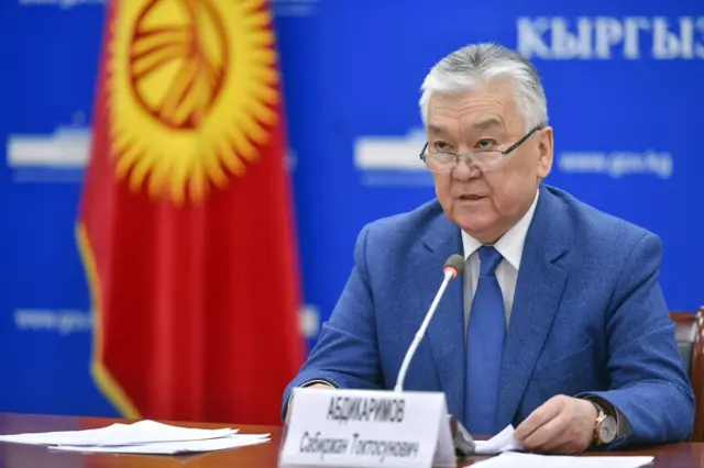 Саламаттык сактоо министри Сабиржан Абдикаримов.