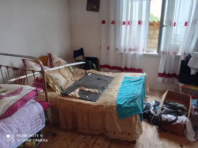 Последствия обстрела деревни Казьян в Тертерском районе Азербайджана
