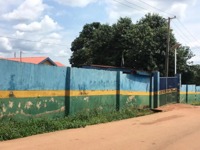 Ụlọ ndị uweojii