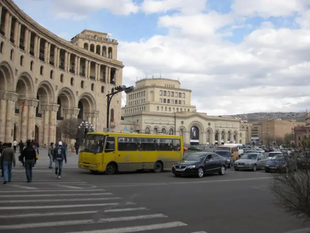Yerevan arxiv foto