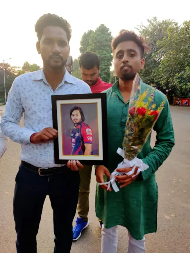તેજસ્વી યાદવના ઘરની બહારનો માહોલ