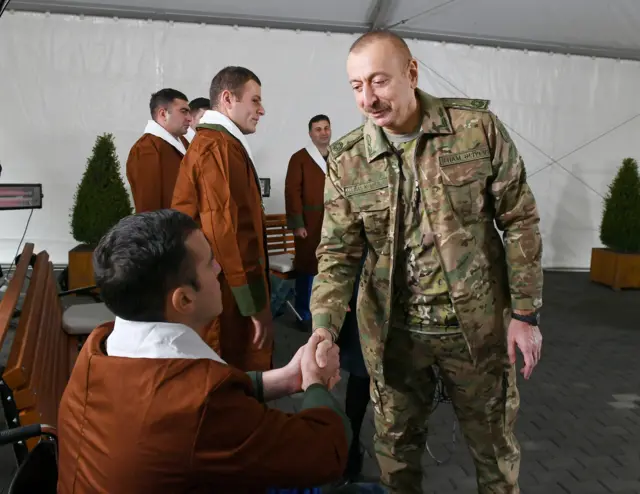 İlham Əliyev və hərbçilər