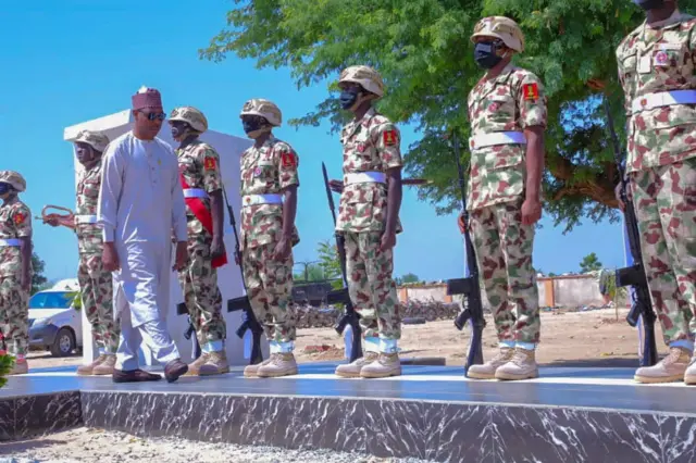 Babagana Zulum na ndị agha
