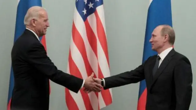 Le président russe n'a pas encore félicité Joe Biden (en photo ici en 2011)