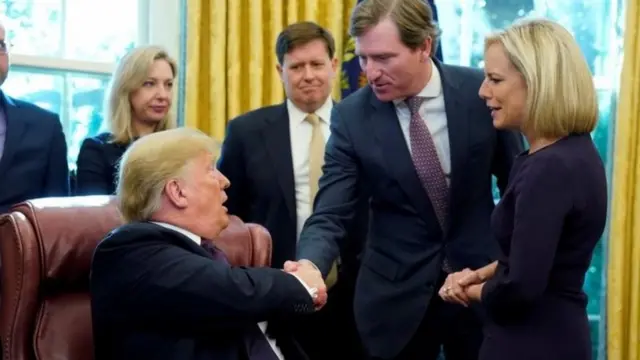 Chris Krebs waxaa soo magacaabay Trump