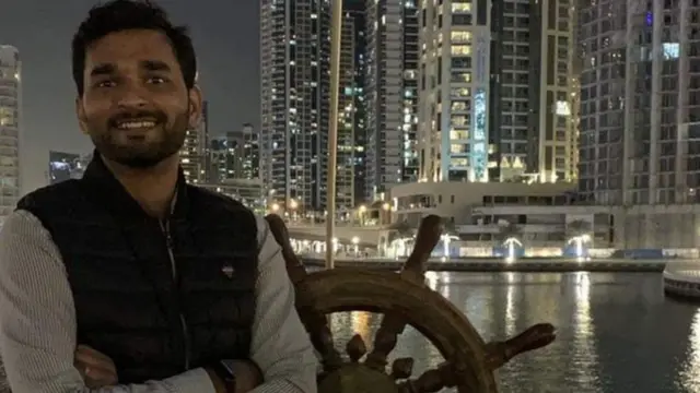 ताहिर अहमद पेशे से डॉक्टर थे