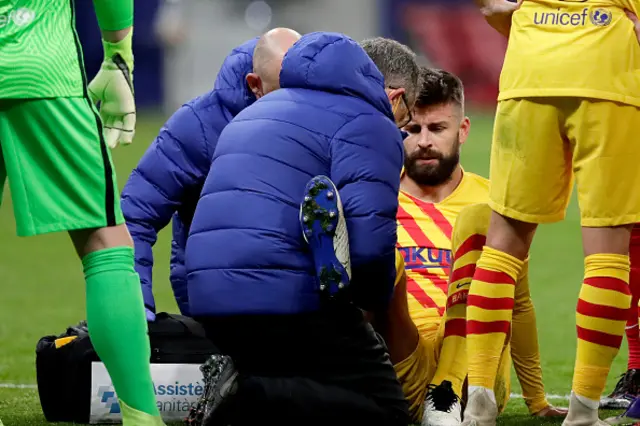 الدوري الإسباني: برشلونة يكشف عن حجم إصابة بيكيه وروبيرتو