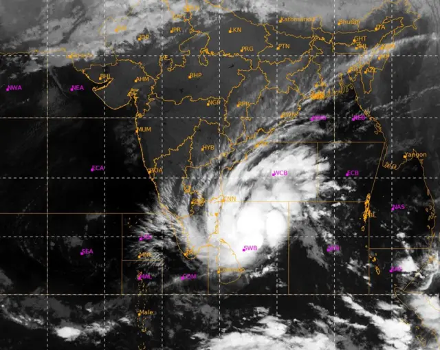 nigar cyclone news in tamil