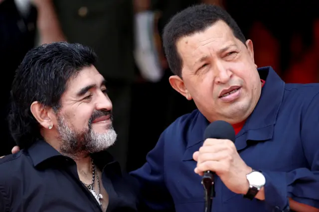 مارادونا مع تشافيز