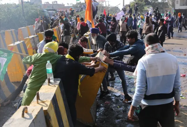 किसानों का विरोध प्रदर्शन