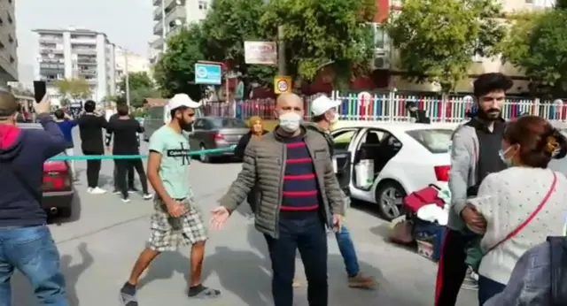 Rıza Bey Apartmanı yakınındaki binanın temelinden gelen sesler paniğe neden oldu