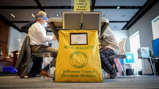પોસ્ટલ બૅલટ