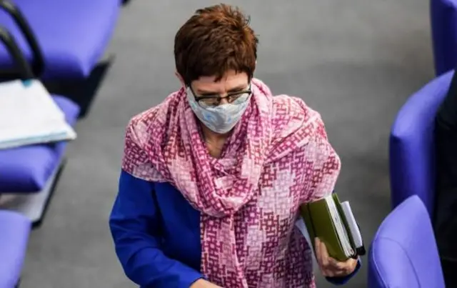 Almanya Savunma Bakanı Annegret Kramp-Karrenbauer