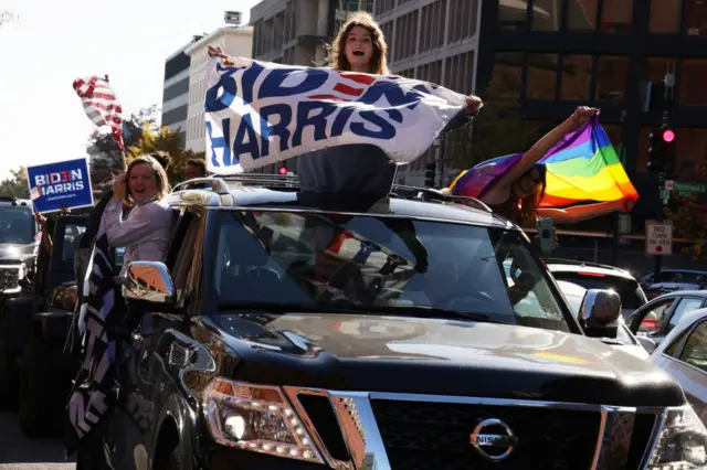 बाइडन की जीत पर क्या रही अमरीकियों की प्रतिक्रिया