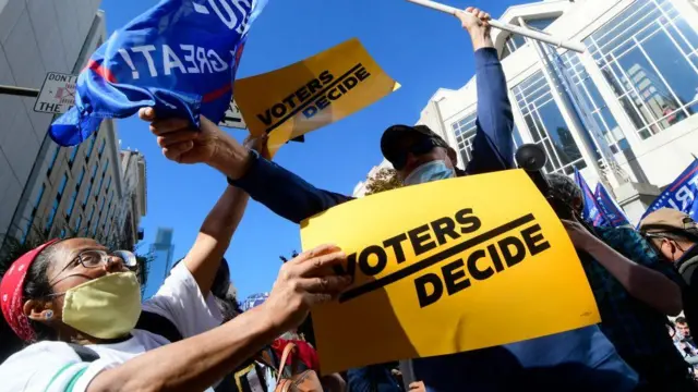 પ્રતીકાત્મક તસવીર