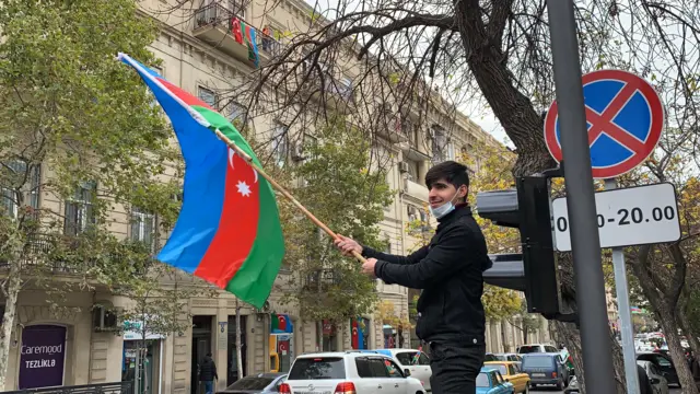 Bakıda Şuşanın azad edilməsi qeyd olunur