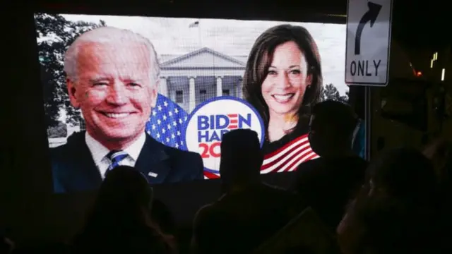 Cựu phó tổng thống Joe Biden đã được dự đoán sẽ giành được 270 phiếu đại cử tri đoàn, đủ để đánh bại đương kim tổng thống Donald Trump trong cuộc đua vào Nhà Trắng.
