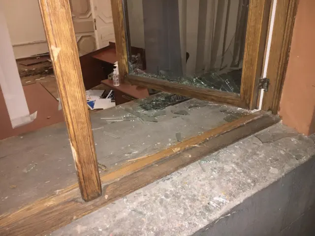 здание