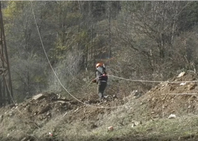 Laçında elektrik çəkilişi