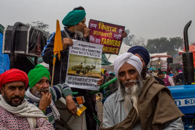 प्रदर्शनकारी किसान