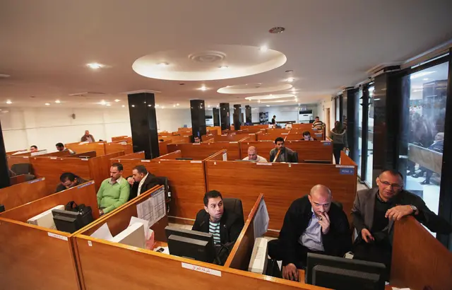 السوق المالي في بغداد