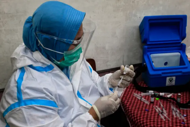 कोरोना वैक्सीन