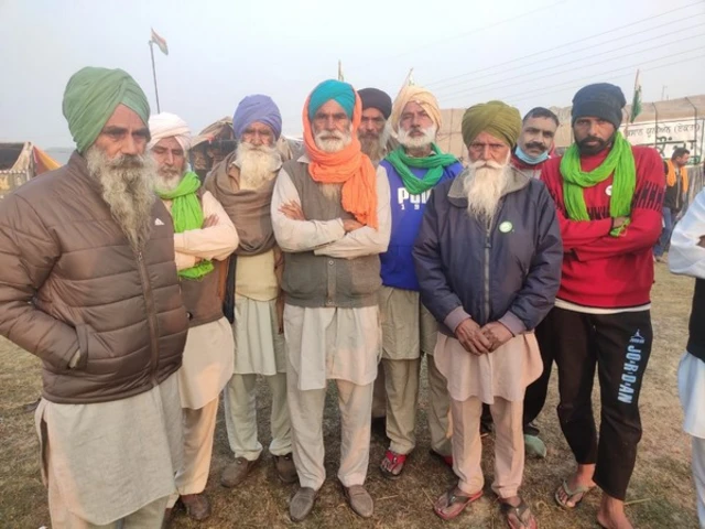 विरोध कर रहे किसान