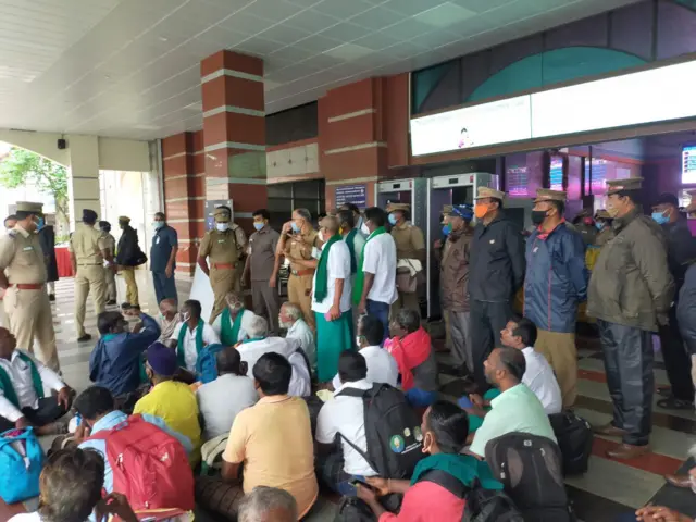 तमिलनाडु के किसानों को दिल्ली के प्रदर्शन में शामिल होने से रोका गया