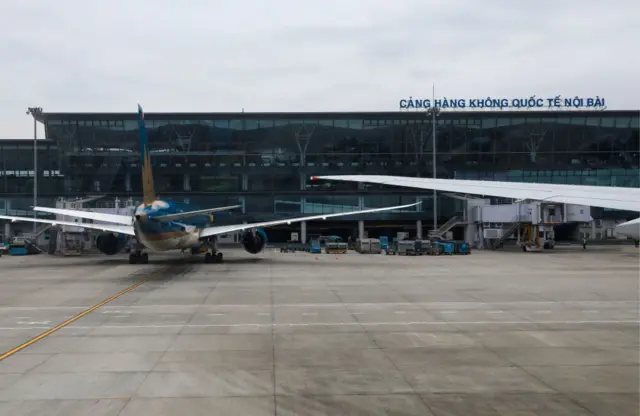 Sân bay Quốc tế Nội Bài.