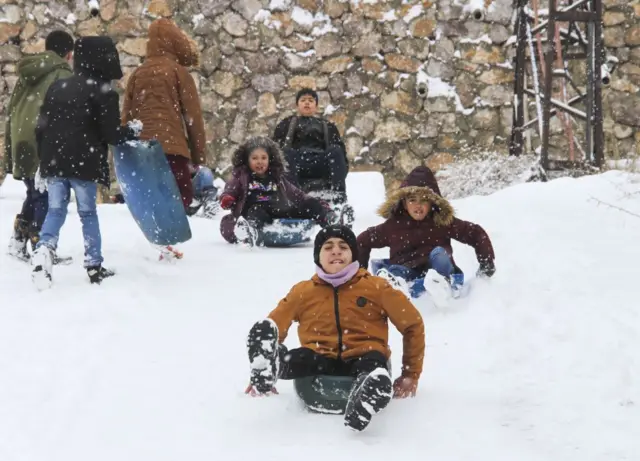 karda kayan çocuklar