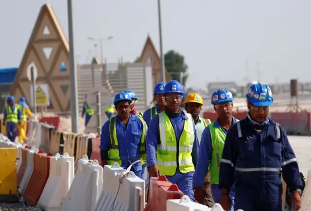 عمال فى قطر