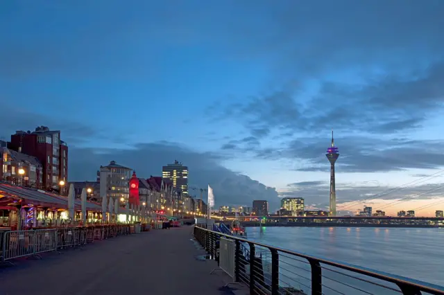 Thành phố Düsseldorf - hình minh họa