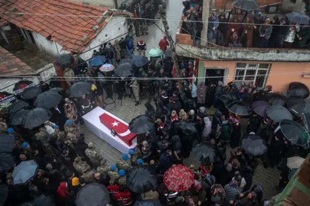 Uzman Onbaşı Emin Yıldırım'ın cenazesi, memleketi Hatay'da toprağa verildi