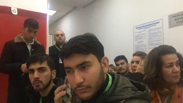 müşahidəçilər