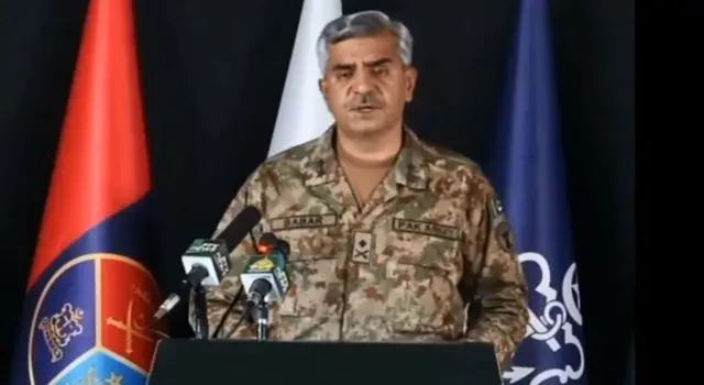 پاکستانی فوج کے شعبہ تعلقات عامہ (آئی ایس پی آر) کے ڈائریکٹر جنرل میجر جنرل بابر افتخار