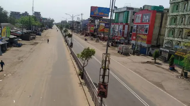 वीरान सड़क