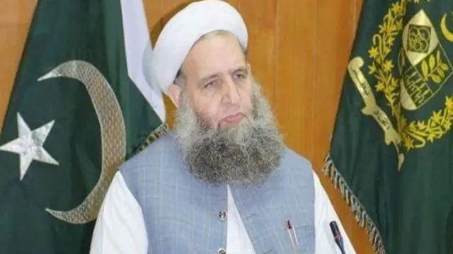 پاکستان میں مساجد کو بند نہیں کیا جائے گا، نور الحق قادری